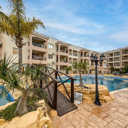 Sunny View - A Stunning Apartment With Private Rooftop Paphos Buitenkant foto