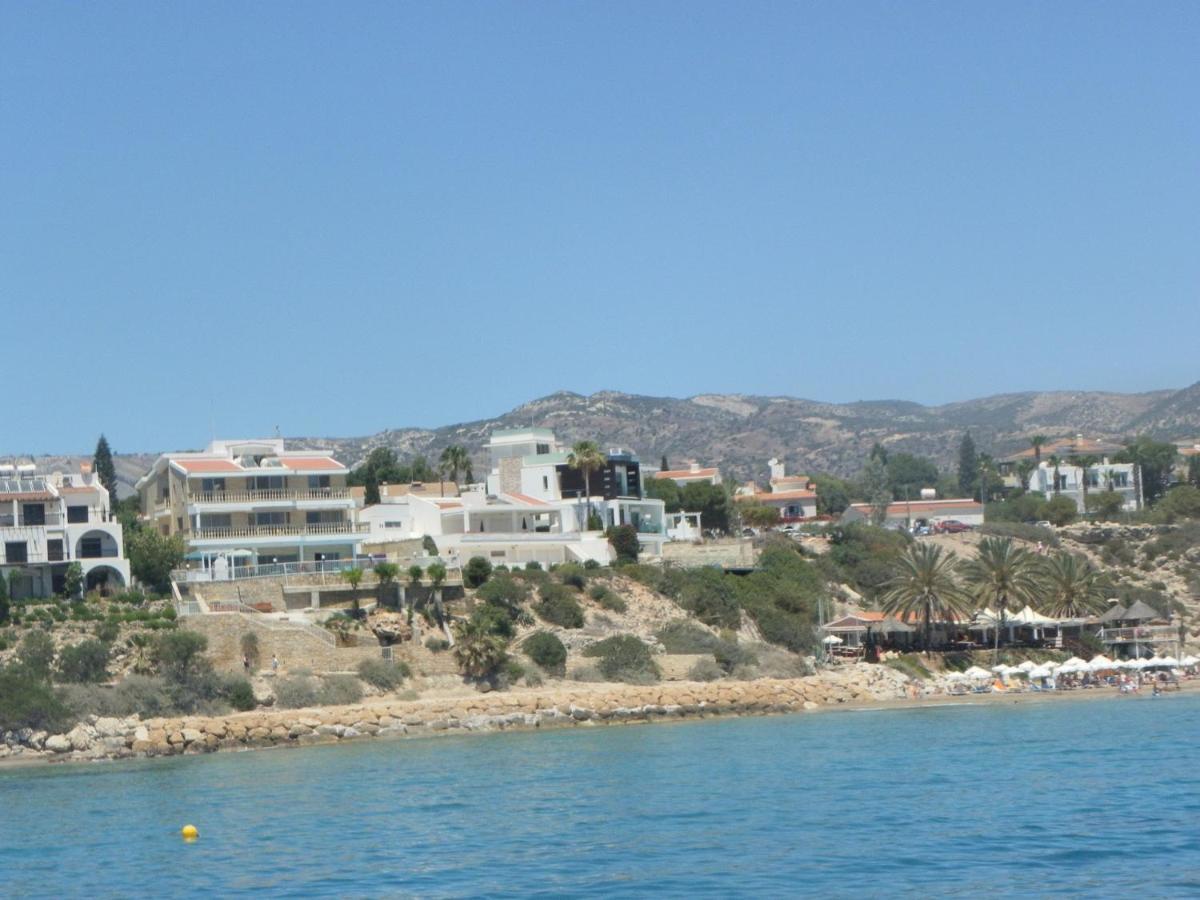 Sunny View - A Stunning Apartment With Private Rooftop Paphos Buitenkant foto
