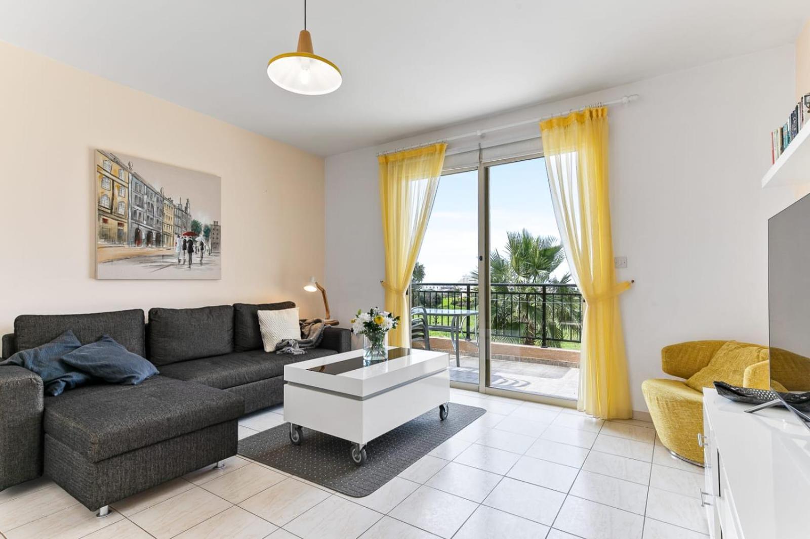 Sunny View - A Stunning Apartment With Private Rooftop Paphos Buitenkant foto