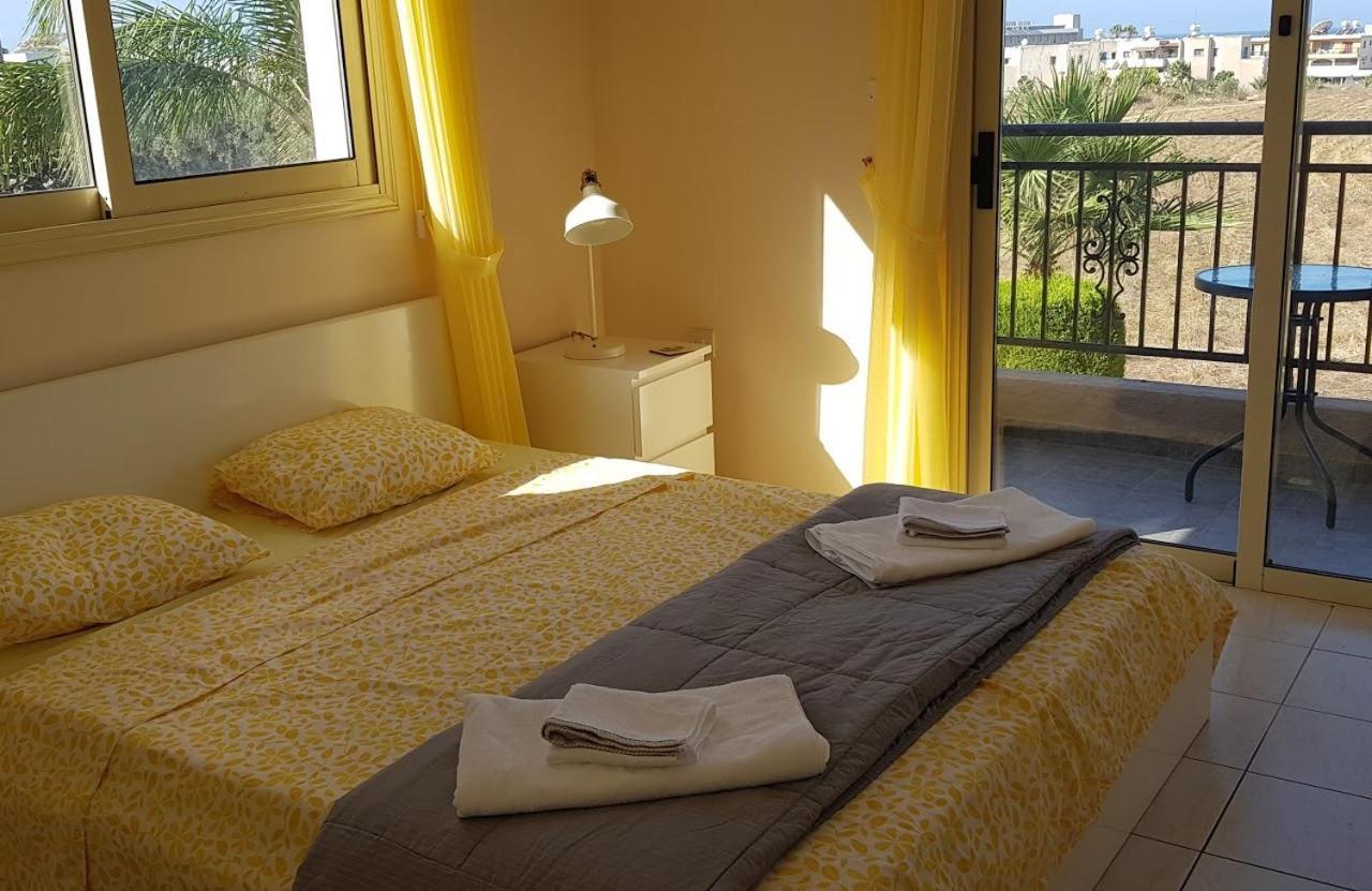 Sunny View - A Stunning Apartment With Private Rooftop Paphos Buitenkant foto